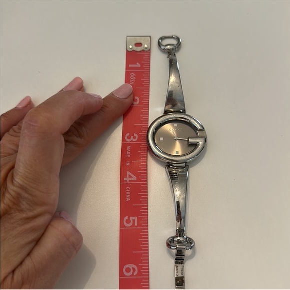 Gucci Watch - Picture 6 of 6